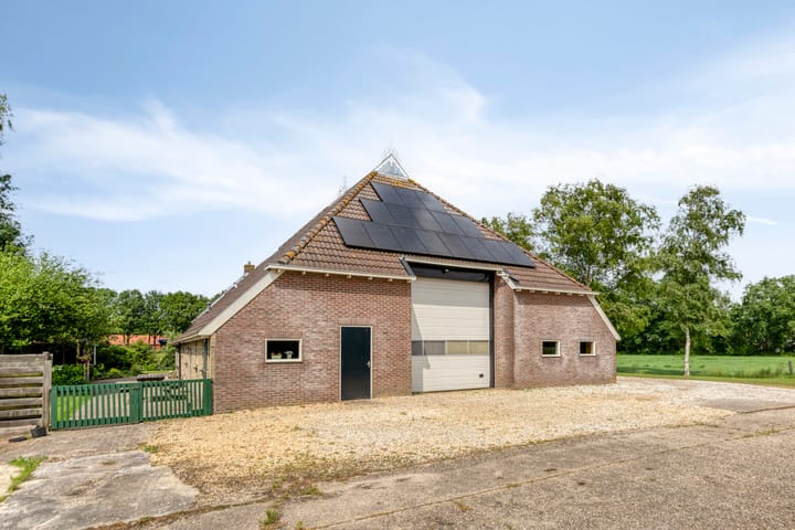 Photo 43 of Oosterhuisweg 18