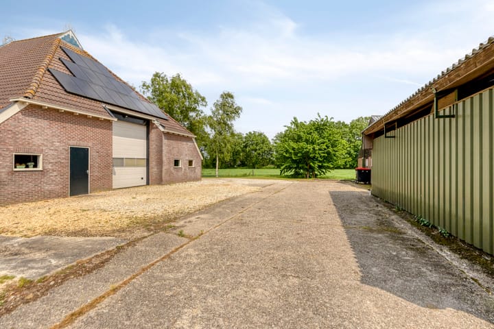 Photo 44 of Oosterhuisweg 18