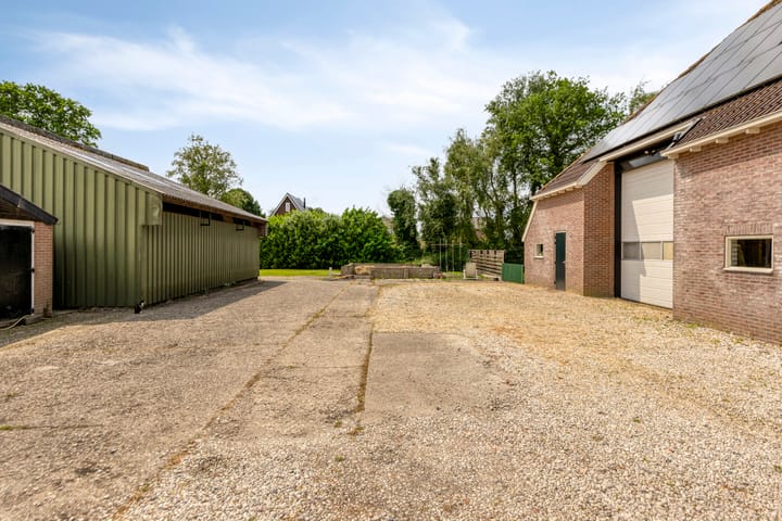 Photo 45 of Oosterhuisweg 18