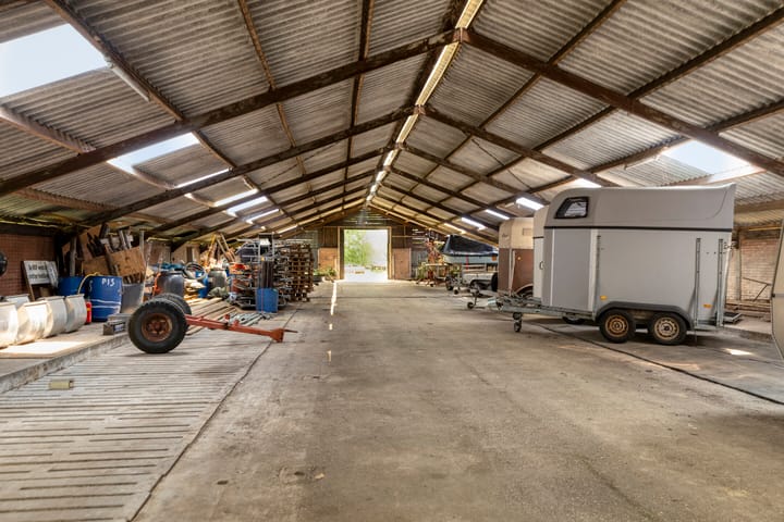 Photo 48 of Oosterhuisweg 18