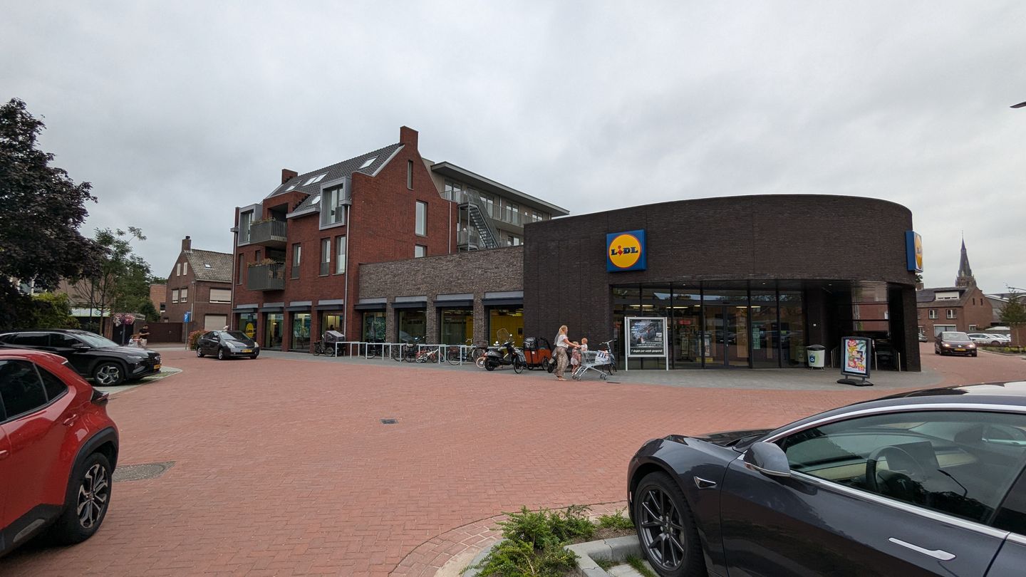 View photo 5 of Wilhelminaplein 64