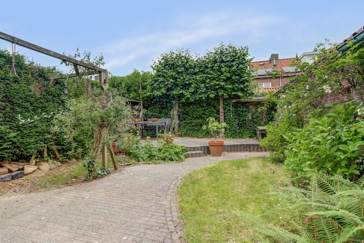 Foto 45 van Einsteinstraat 38