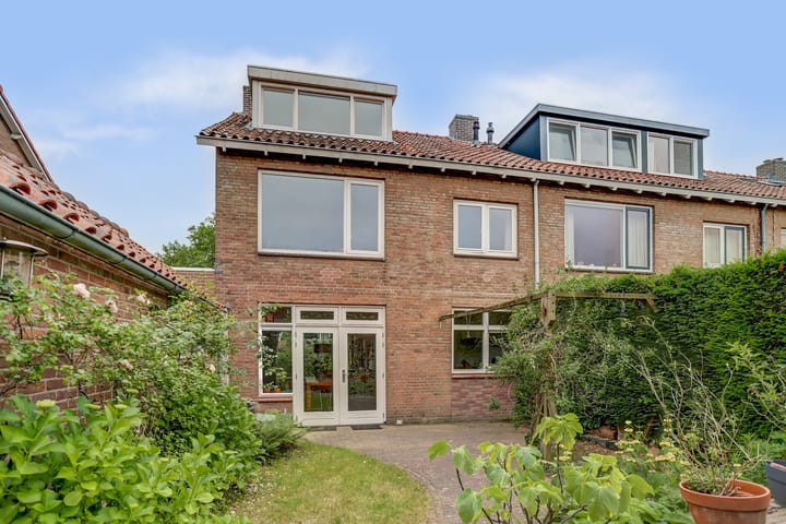 Foto 48 van Einsteinstraat 38