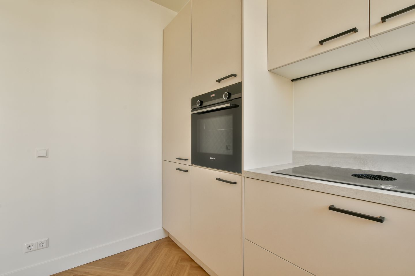 Photo 14 of Burgemeester Meineszplein 34-A