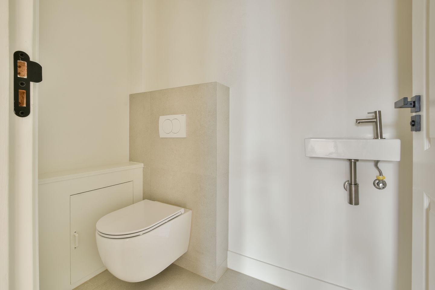 Photo 19 of Burgemeester Meineszplein 34-A