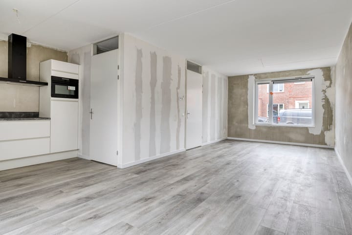 Photo 9 of Houwerdastraat 45