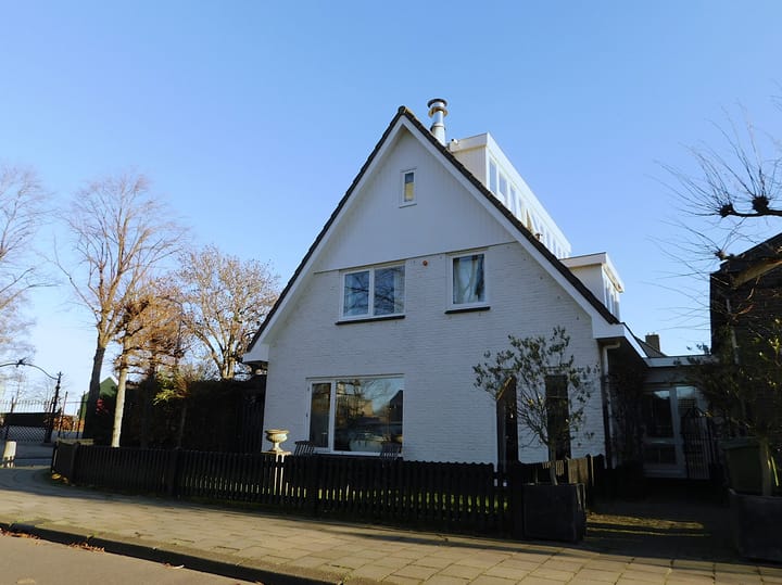 Photo 2 of Rustoordstraat 15