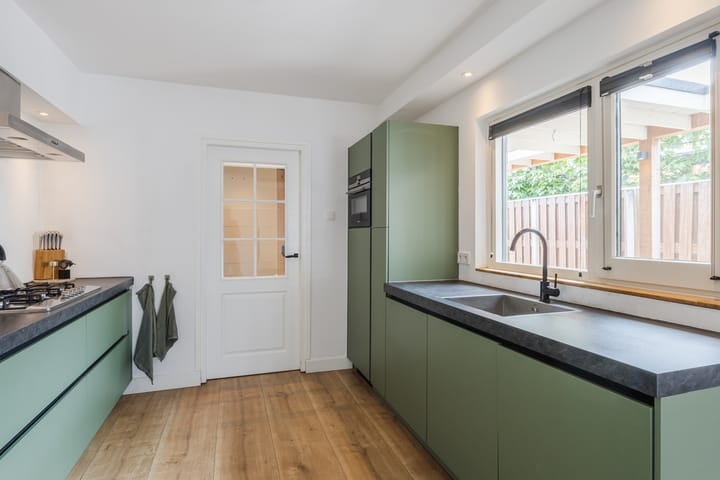 Foto 12 van Julianastraat 4