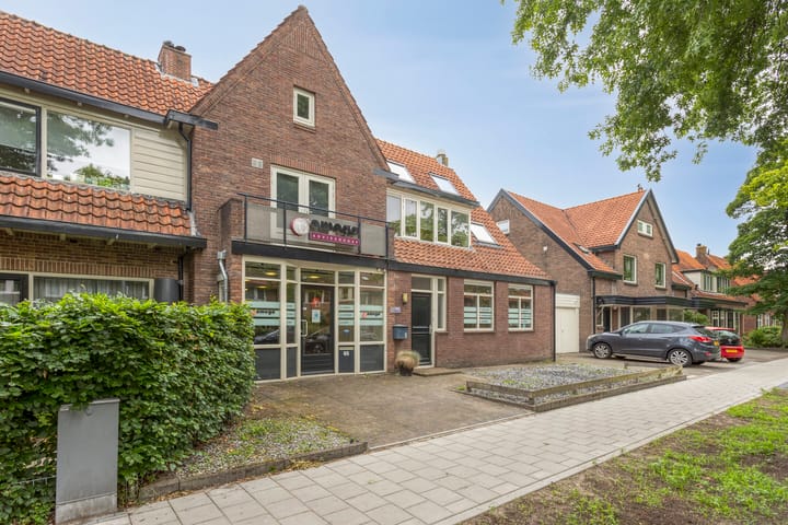 Photo 2 of Vermeerstraat 65