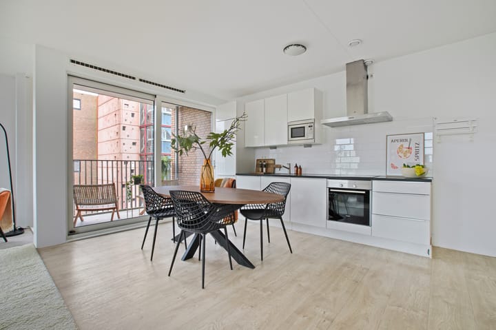 Photo 11 of Eva Besnyöstraat 67