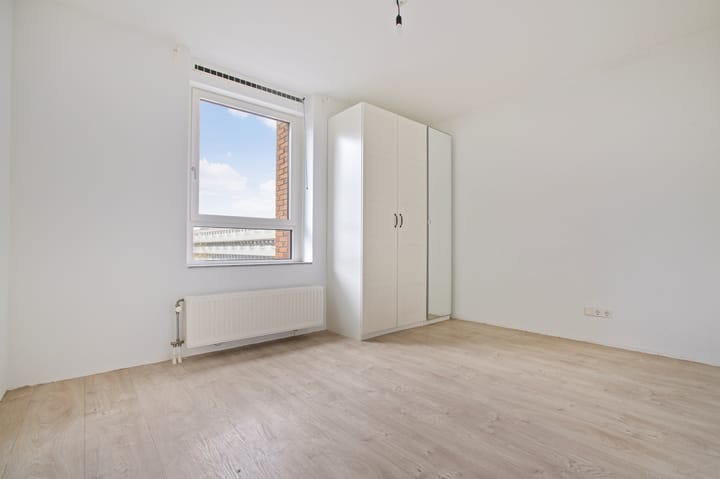 Photo 19 of Eva Besnyöstraat 67