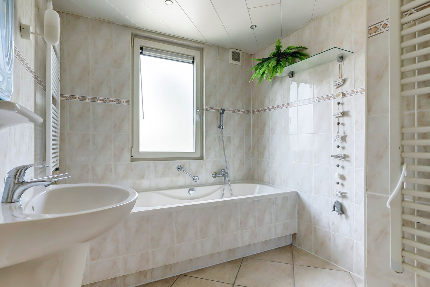 Foto 10 van Bourgondiëweg 166