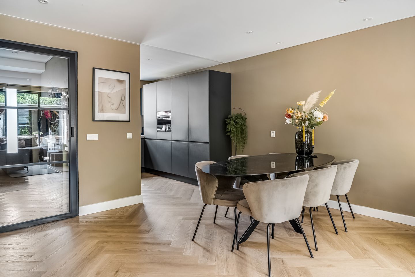 Photo 10 of Spinozastate 43