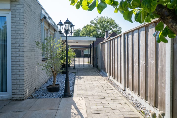 Foto 21 van Lou Bandystraat 44