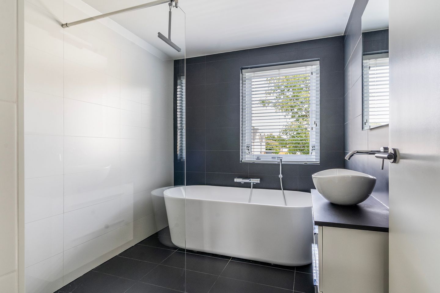 Photo 29 of Schierstins 12