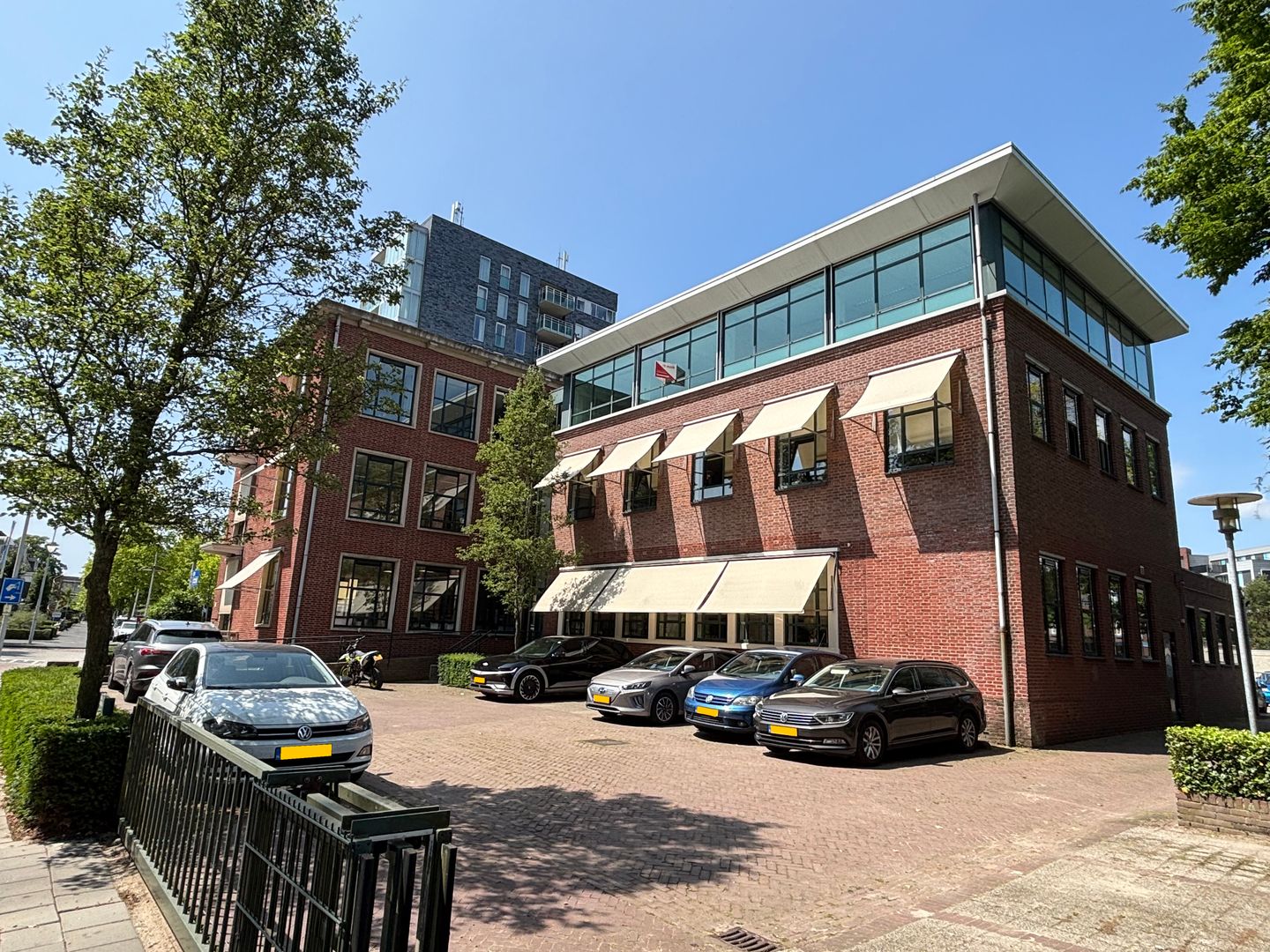 View photo 3 of Enschedesestraat 47
