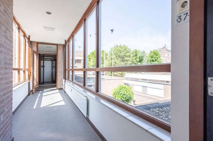 Foto 16 van Kerkplein 37