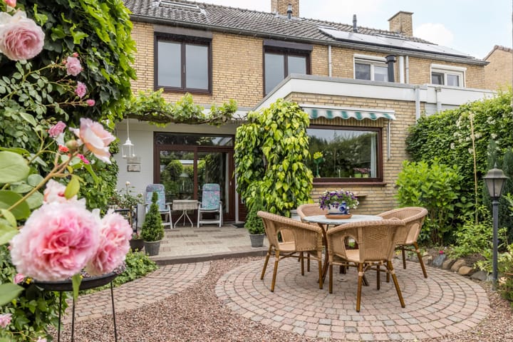 Foto 24 van Burg. Luytenstraat 14