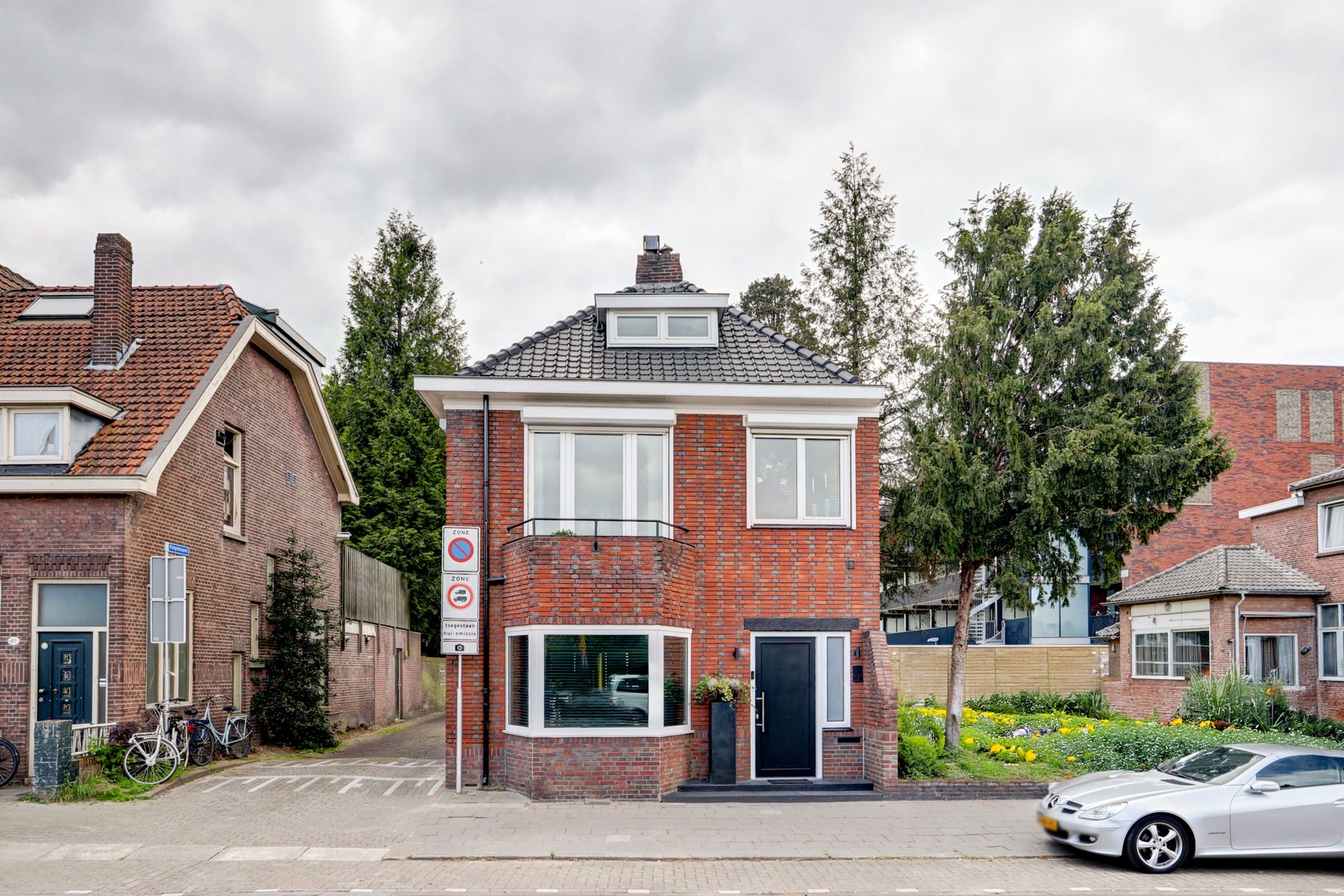 Ringbaan-Oost, 409, Tilburg, 5017AA, Noord-Brabant, Nederland 409