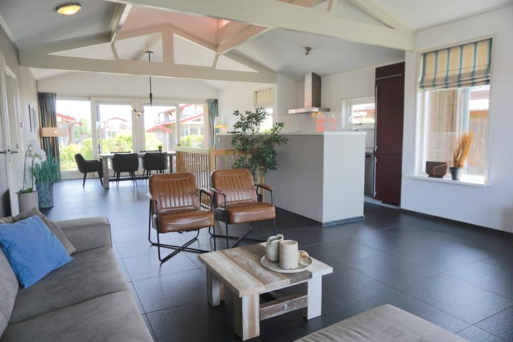 Foto 13 van Rijksstraatweg 80-129