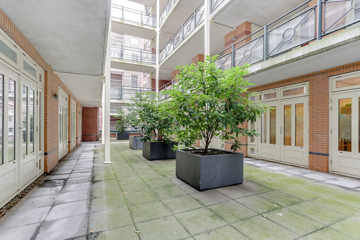 Foto 6 van Rustenburgerstraat 144-A20