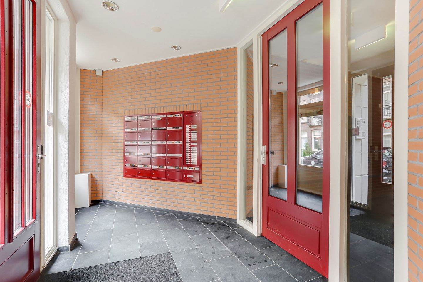 Photo 5 of Rustenburgerstraat 144-A20