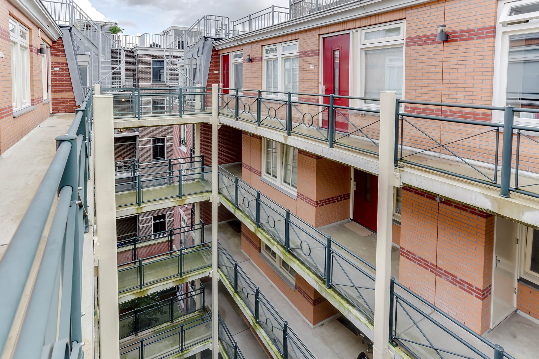 Photo 9 of Rustenburgerstraat 144-A20