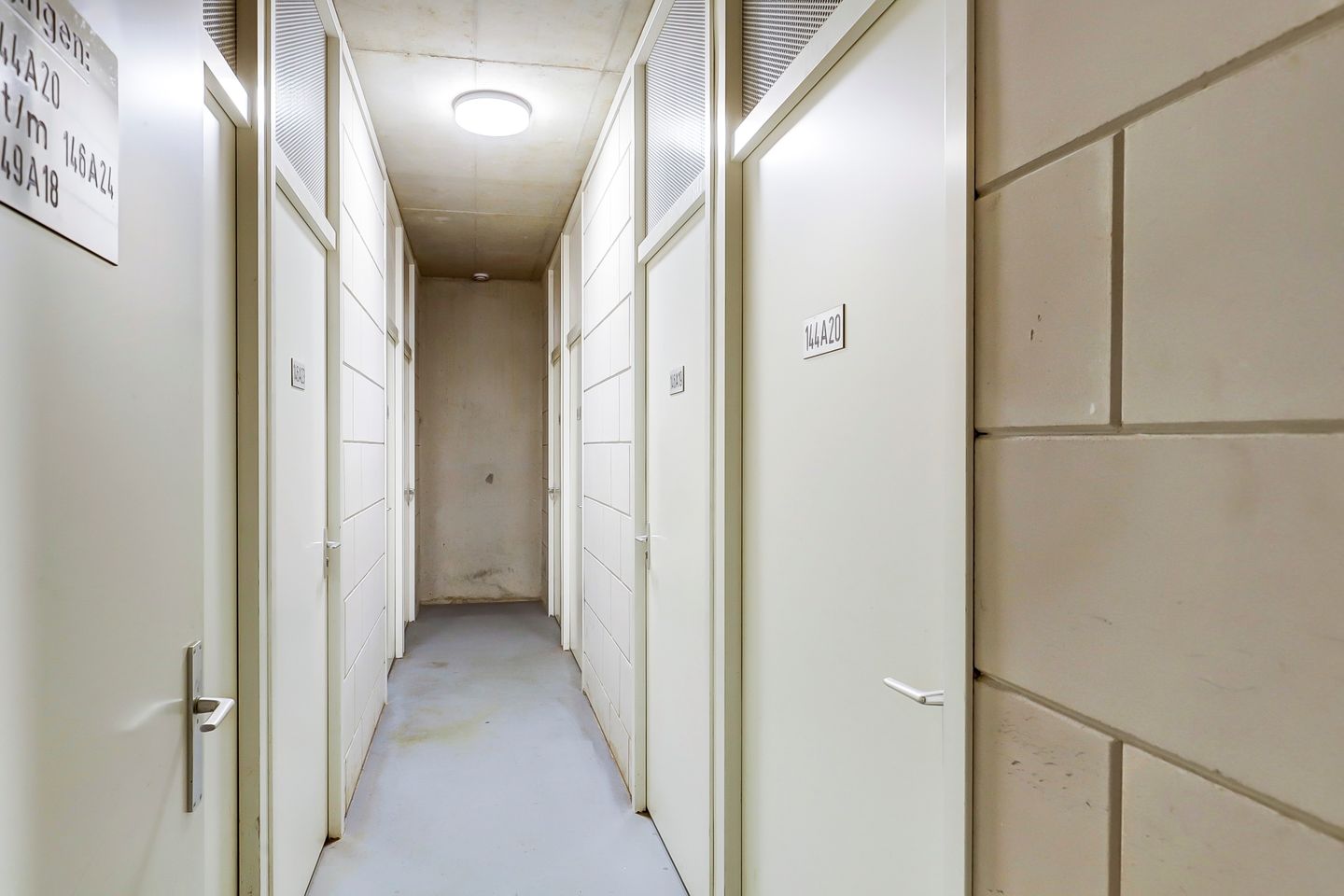 Photo 29 of Rustenburgerstraat 144-A20