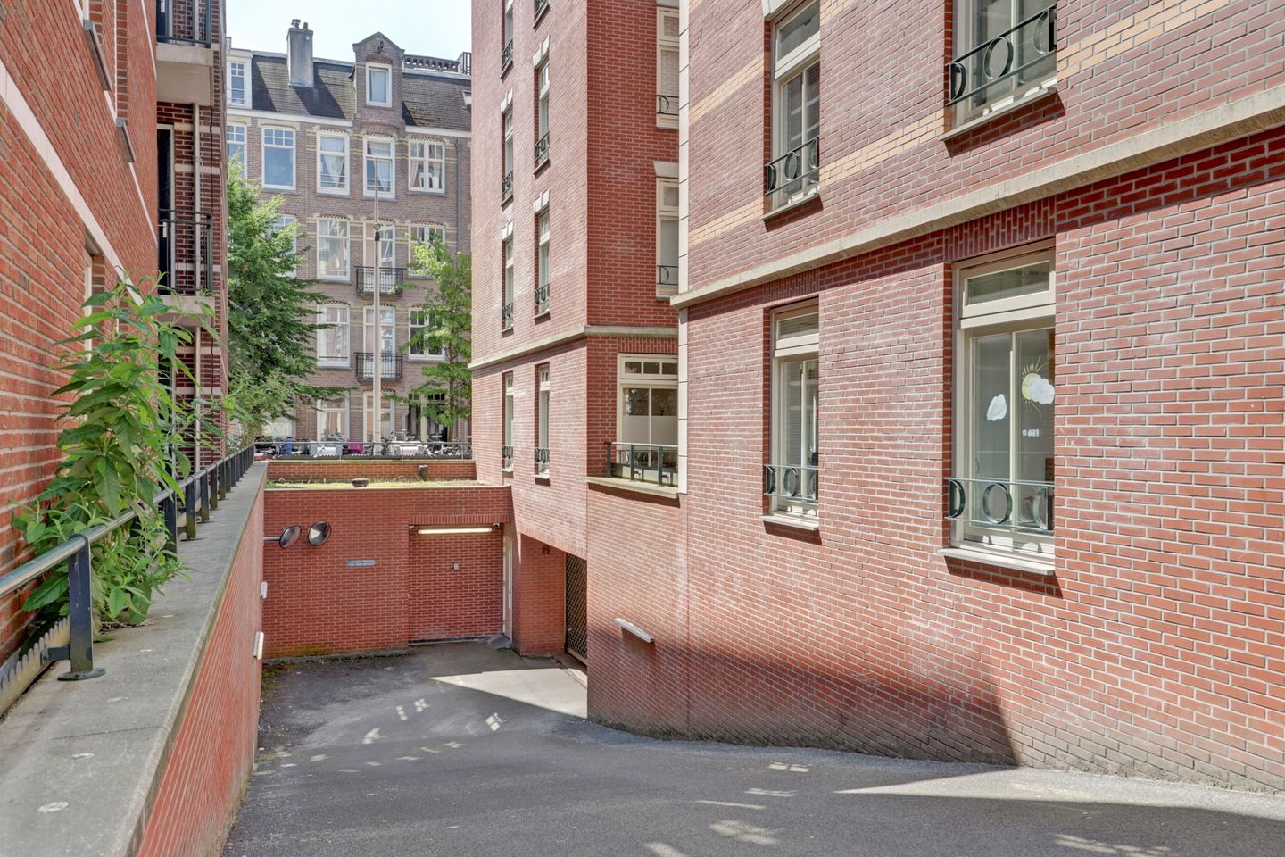 Photo 35 of Rustenburgerstraat 144-A20