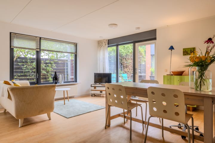 Foto 12 van Atlasvlinder 64