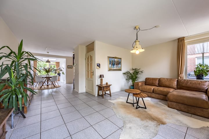 Foto 11 van Hoefblad 105