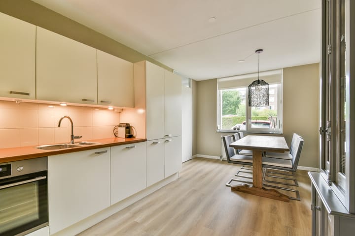 Foto 13 van mr. Verschuurstraat 23