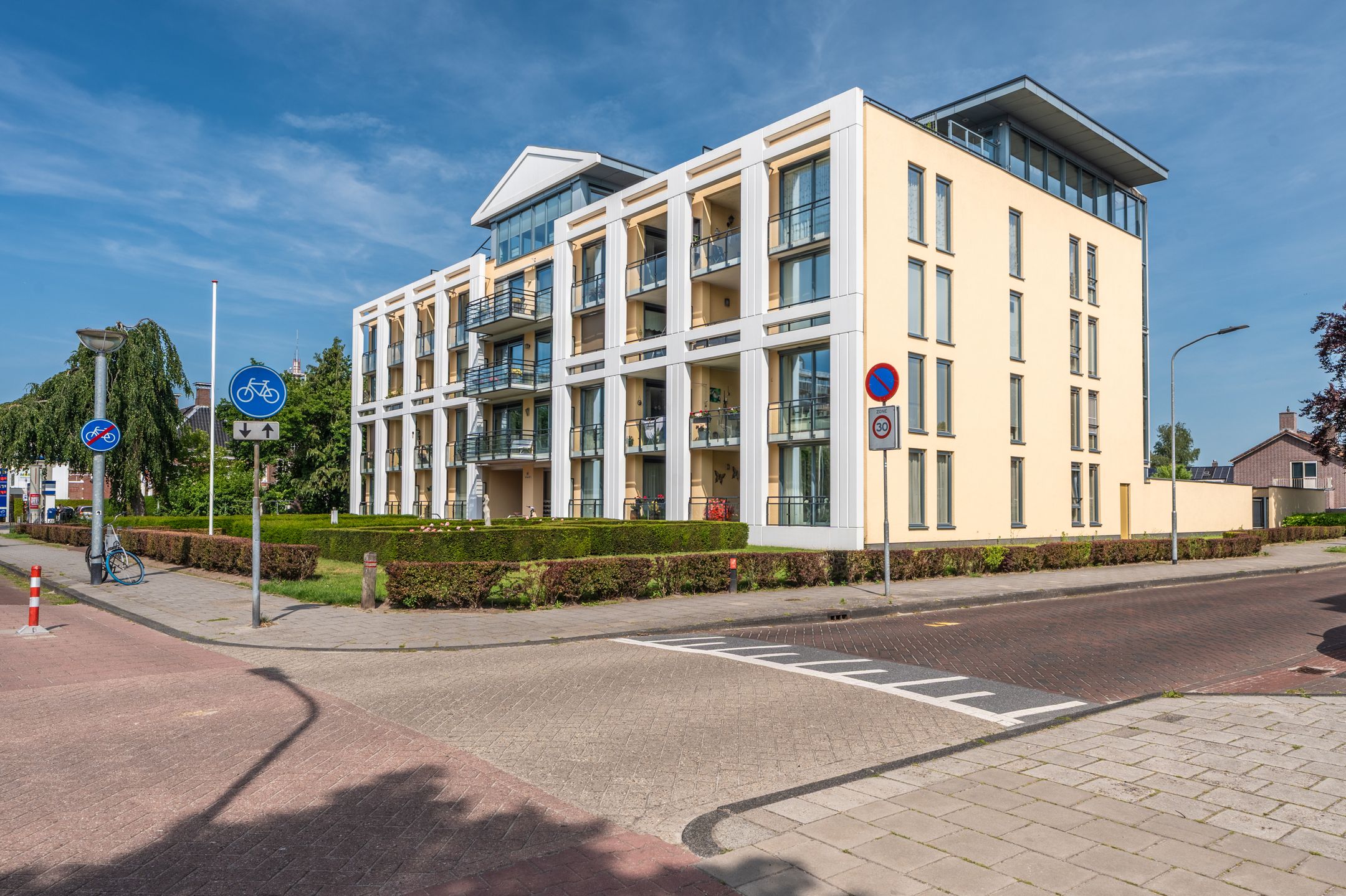 Photo 6 of Hoofdstraat 55-D
