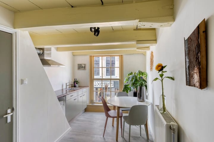 Photo 11 of Oosterstraat 72-A