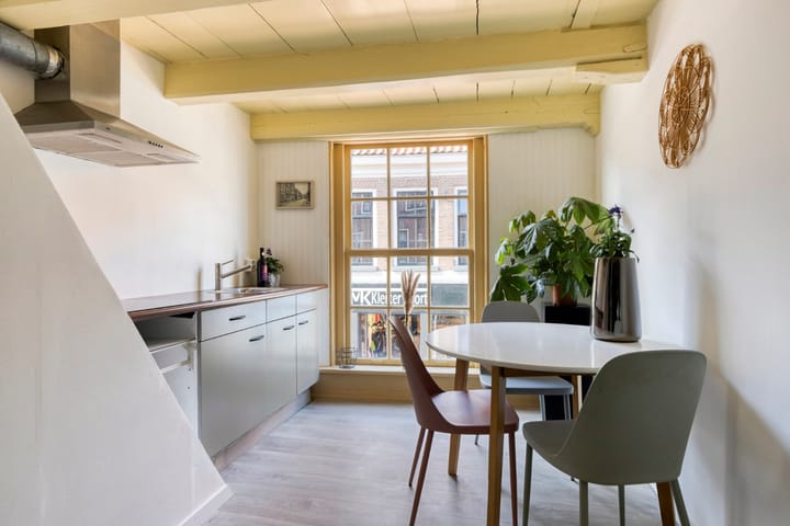 Photo 12 of Oosterstraat 72-A