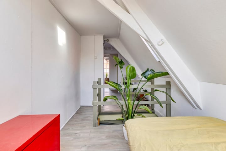 Photo 24 of Oosterstraat 72-A