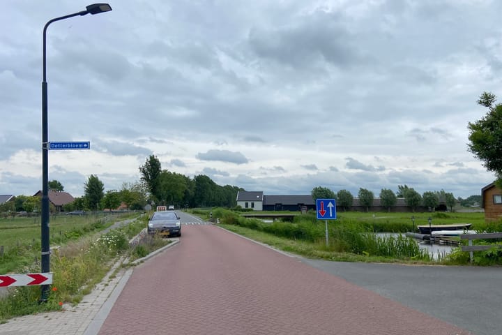 Foto 35 van Dotterbloem 13