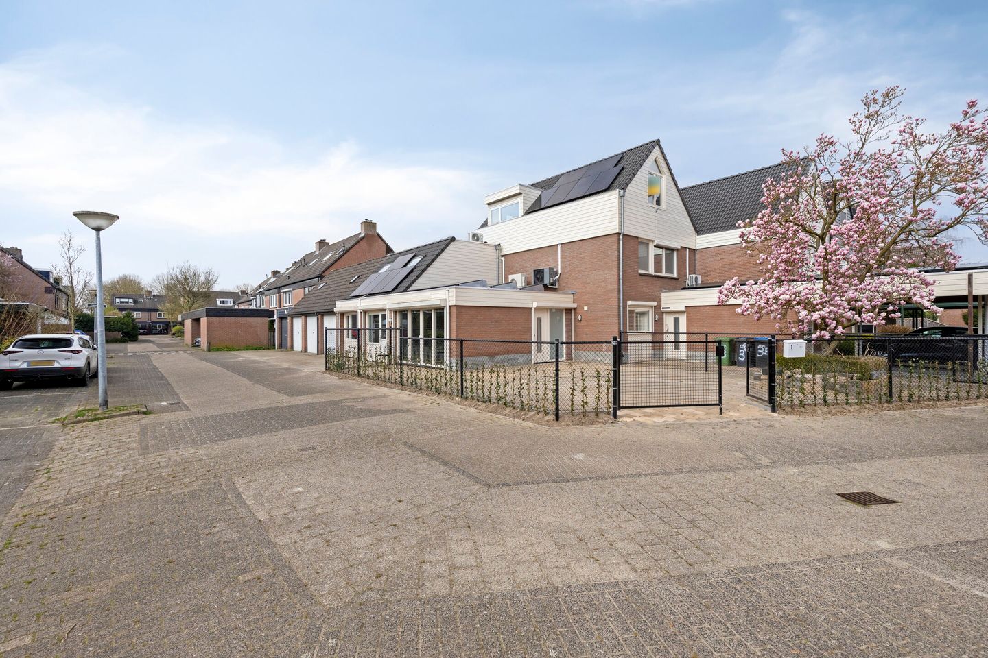 Foto 1 van Besançonlaan 1