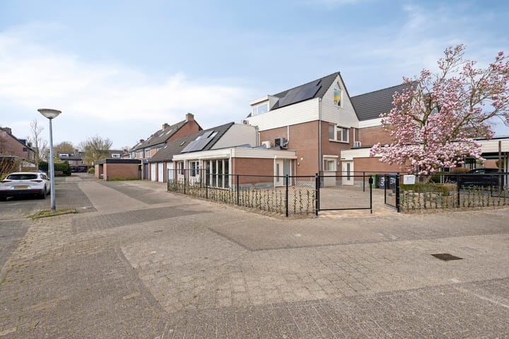 Foto 1 van Besançonlaan 1