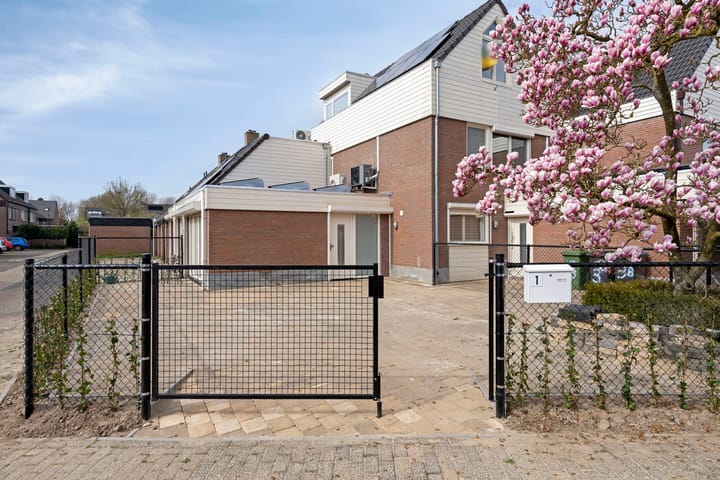 Foto 2 van Besançonlaan 1