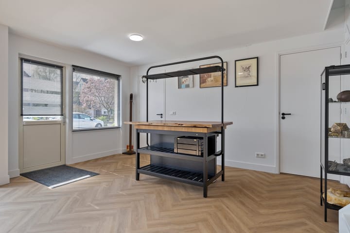 Foto 10 van Besançonlaan 1