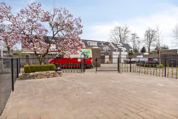 Foto 21 van Besançonlaan 1