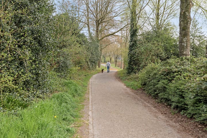 Foto 24 van Besançonlaan 1