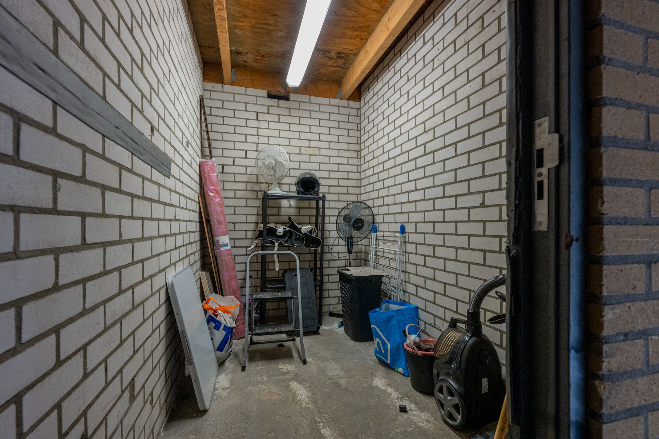 Photo 42 of Hoornseschans 109