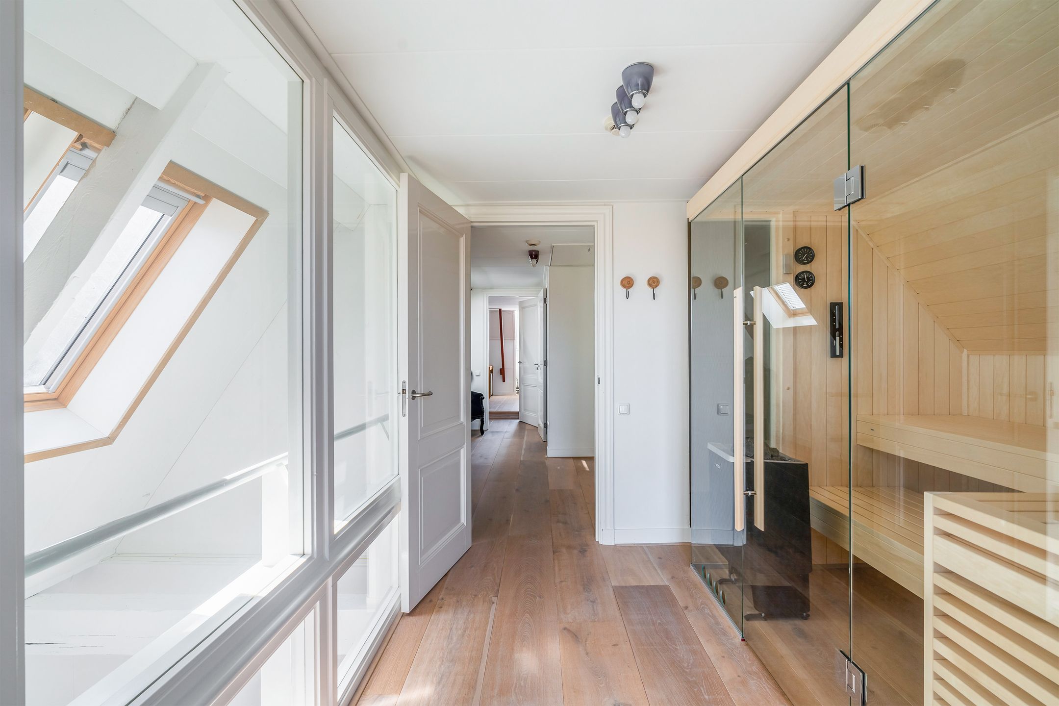 Foto 24 van Korenmarkt 15