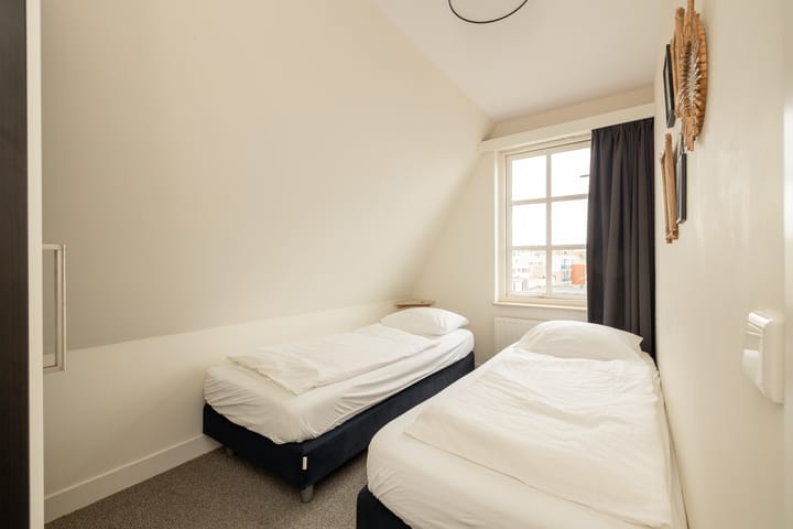 Photo 16 of van Speijkstraat 4-C