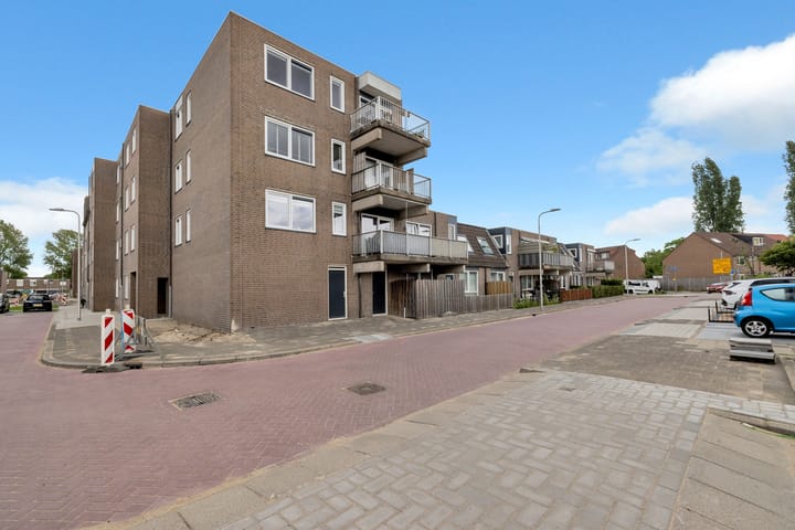 Photo 6 of Ringspoor 42