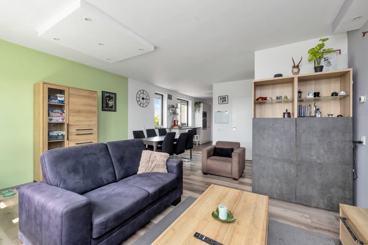 Photo 19 of Ringspoor 42