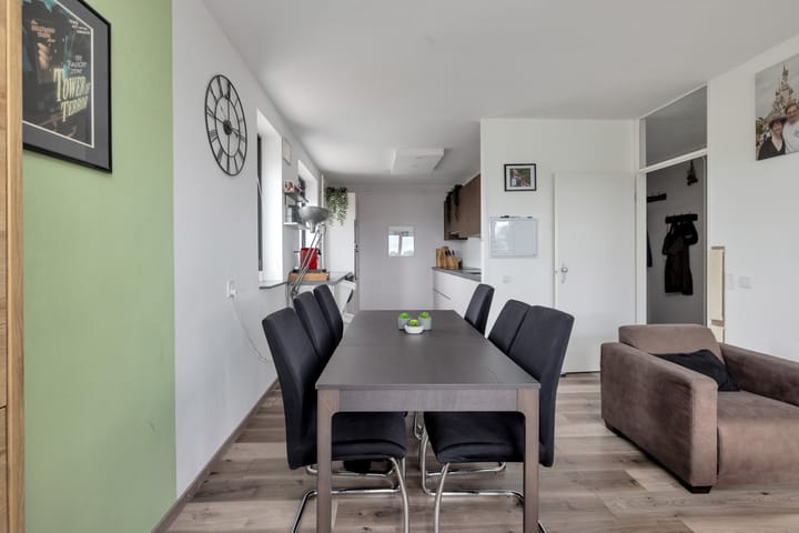 Photo 23 of Ringspoor 42