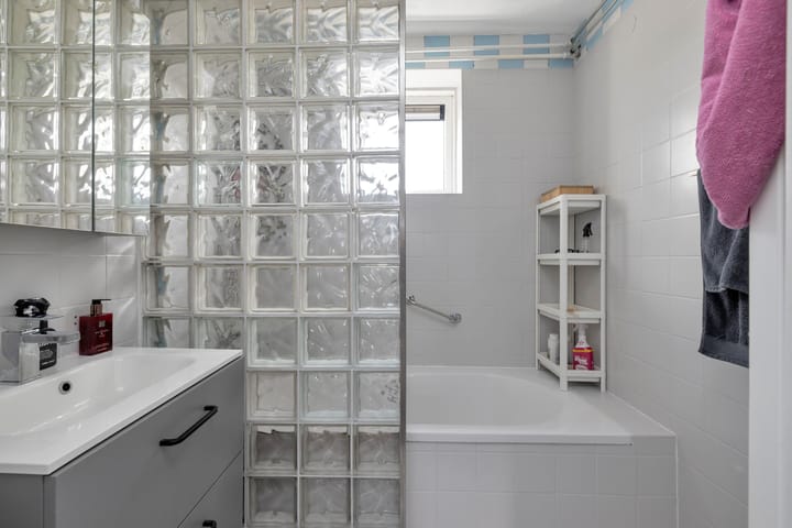 Photo 25 of Ringspoor 42